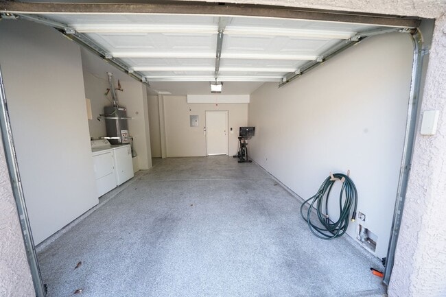 Building Photo - 5250 S Rainbow Blvd