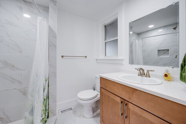 Building Photo - JUST LISTED! The Perfect Place for Students to Call Home