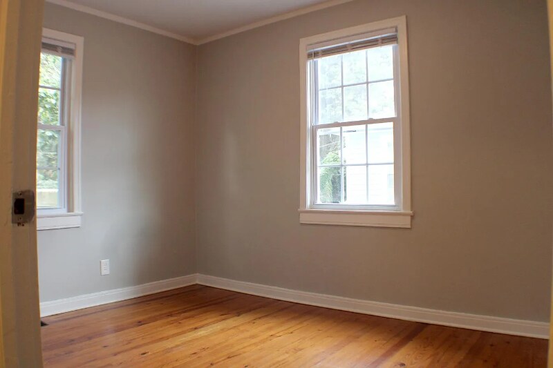 Building Photo - 3816 The Plaza