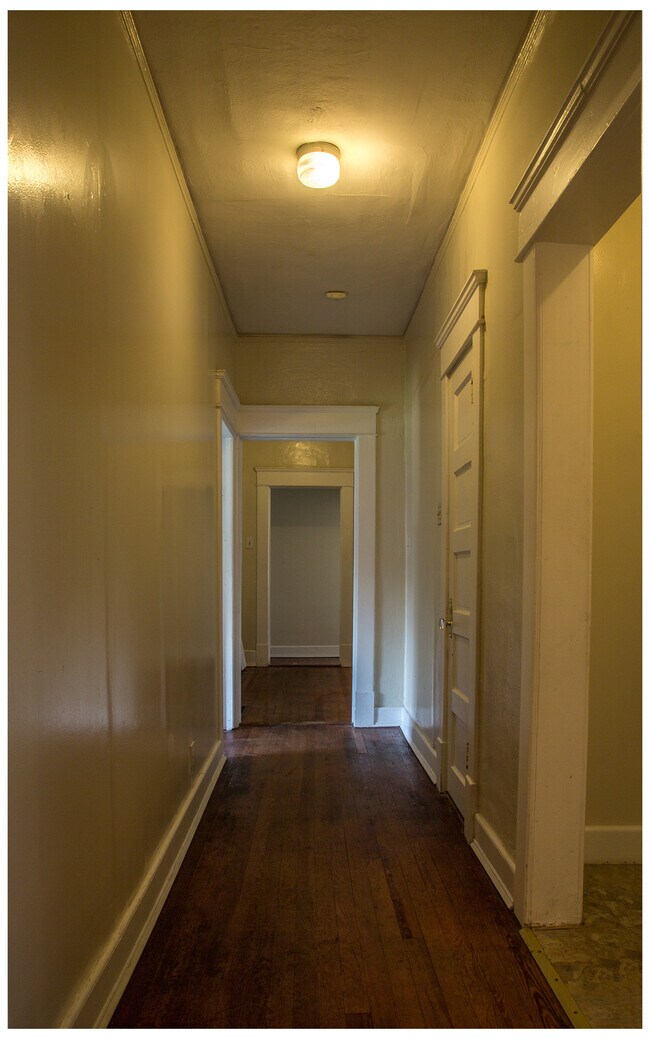 Building Photo - 1115 State St NW