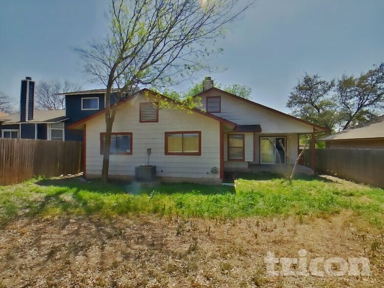 Building Photo - 7927 Wayside Trail