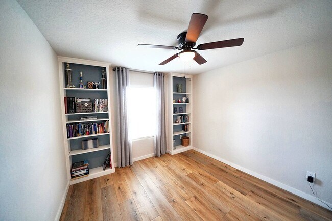 Building Photo - Upgraded Single-Story Home in the Desirable Vista Ridge Subdivision - Realtor Commission: $600