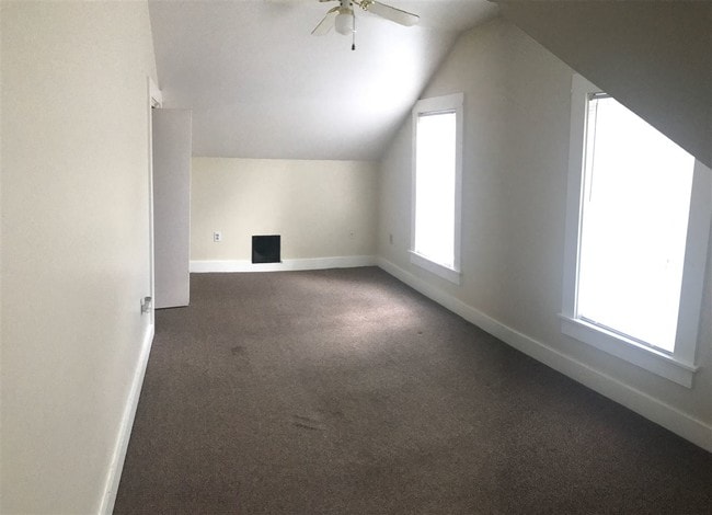 Building Photo - 6 Winsor Ave