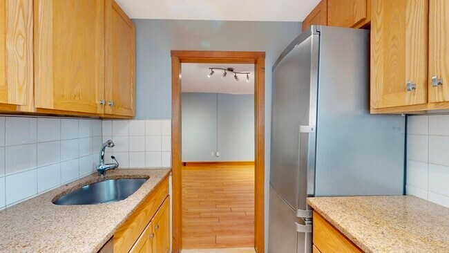 Building Photo - 306 Savin Hill Ave