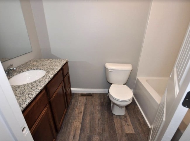 Building Photo - 252 Seminole St