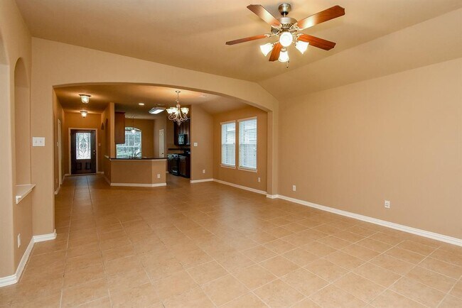 Building Photo - 26923 Glacier Creek Dr