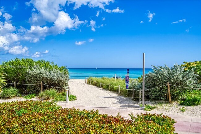 Building Photo - 6917 Collins Ave