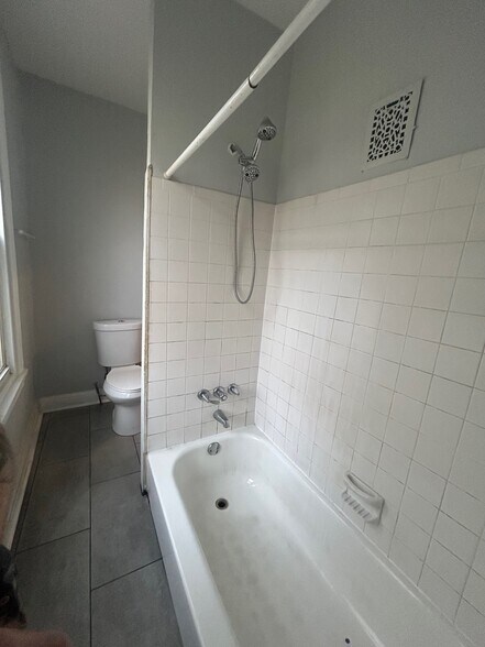 Building Photo - 5647 Heiskell St