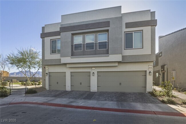 Building Photo - 4971 Aitana Ave