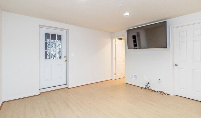 Building Photo - 4733 Buxton Cir