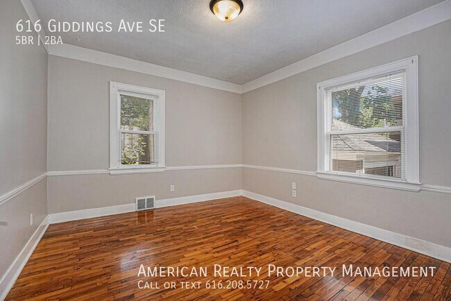 Building Photo - 616 Giddings Ave SE