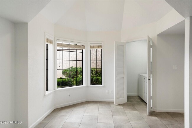 Building Photo - 7245 E Buena Terra Way