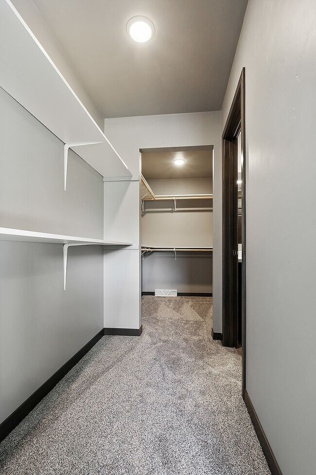 Building Photo - Diversity Duplex