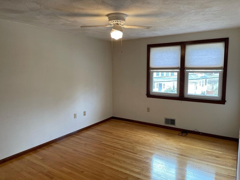 Building Photo - 19 Marlborough Rd
