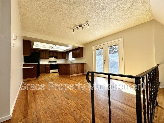 Building Photo - 1762 Ura Ln