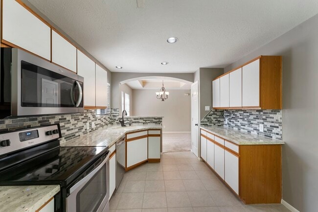 Building Photo - 17 N Spiral Vine Cir