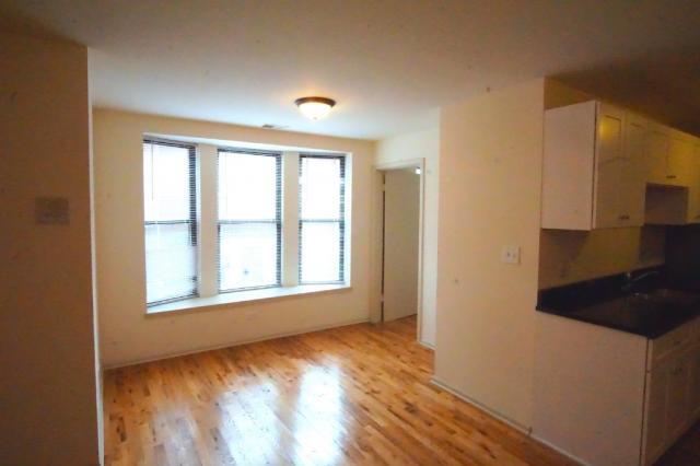 Building Photo - 2 bedroom in Chicago IL 60640