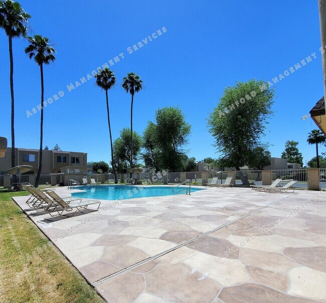 Building Photo - UPDATED 2 story townhome FOR RENT  **SAVE ...