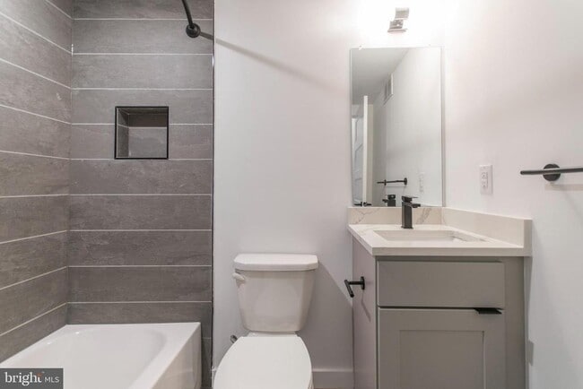 Building Photo - 437 N 35th St