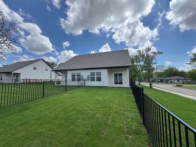 Building Photo - 419 W Dulin St