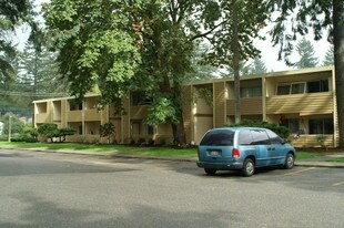 Building Photo - Grand Cedars