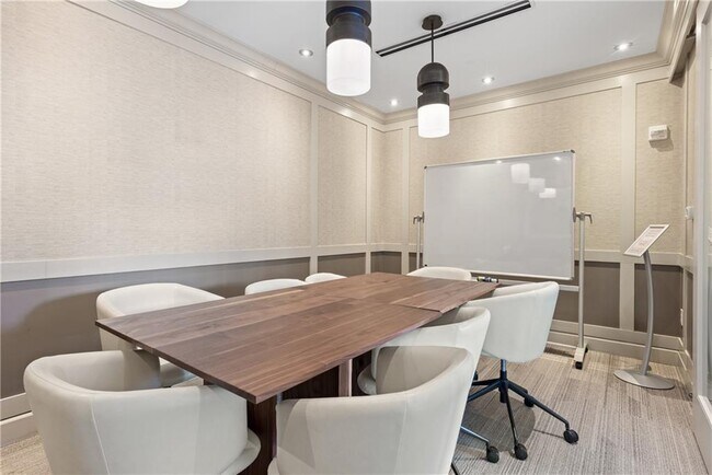 Building Photo - 1820 Peachtree St NW