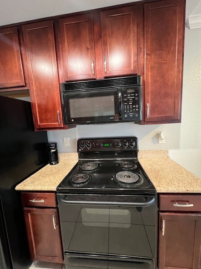 Building Photo - Scottsdale Condo