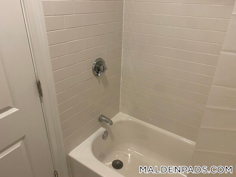 Building Photo - 134 Summer St