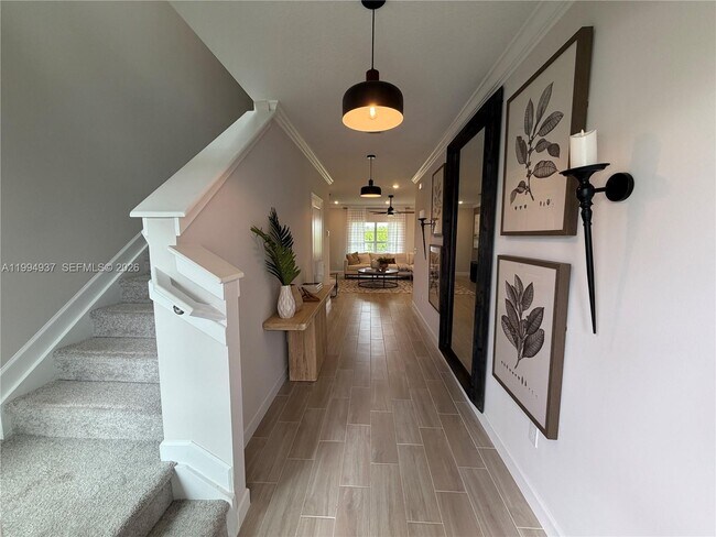 Building Photo - 1694 Hoot Owl Holw