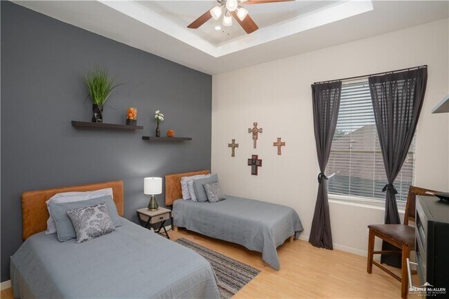 Building Photo - 21 Olympia Ave