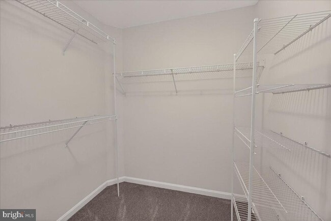 Building Photo - 1811b Wheyfield Dr