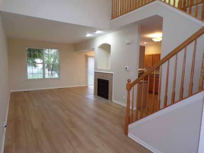 Building Photo - 563 S Jade Ln
