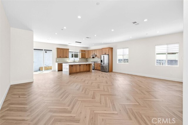 Building Photo - 8018 Shadyglade Ave
