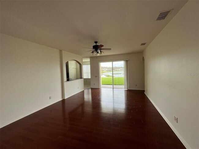 Building Photo - 10757 Pictorial Park Dr