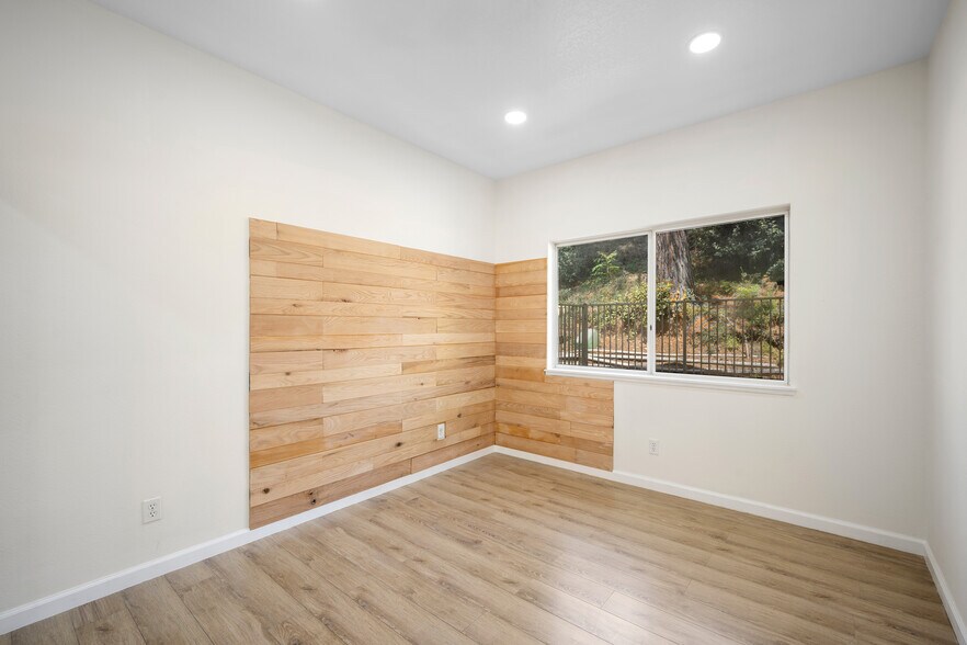 Building Photo - 27031 Benton Ct
