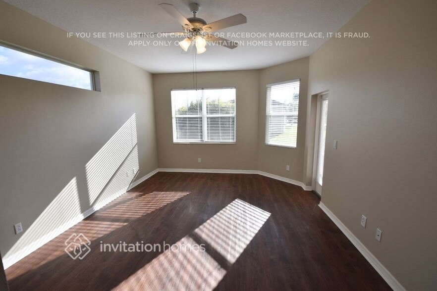 Building Photo - 7018 43rd Ave E