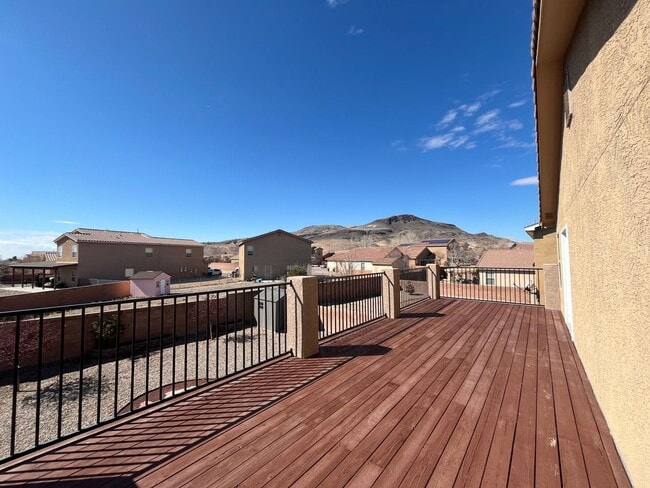Building Photo - Roomy 3 Bedroom 2 Bathroom Home In Los Lunas!