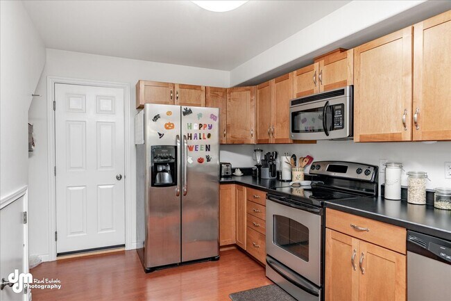 Building Photo - 299 Skwentna Dr