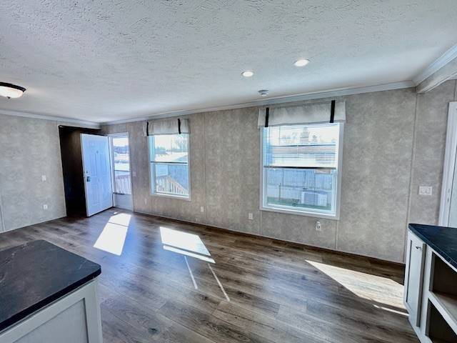 Building Photo - 8001 Hamilton Ave