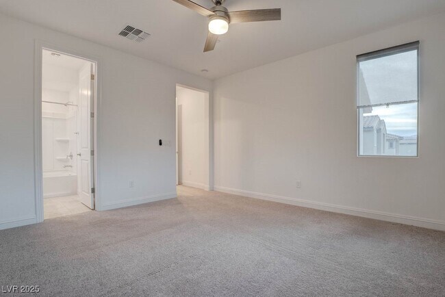 Building Photo - 230 Carmel Sky St