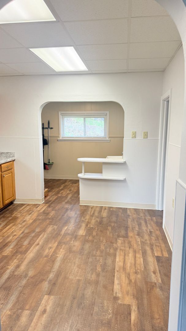 Building Photo - Large 4 bedroom single family home ready now!