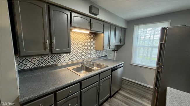 Building Photo - 4780 Pin Oak Dr