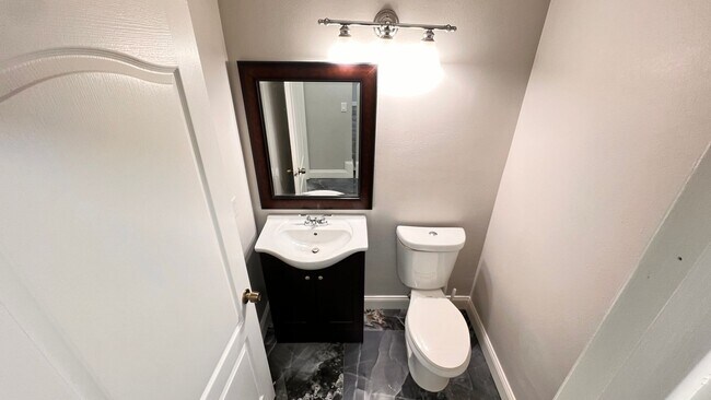 Building Photo - Charming Orlando Retreat – 3BR, 2BA Single-Family Home! WASHER & DRYER INCLUDED!