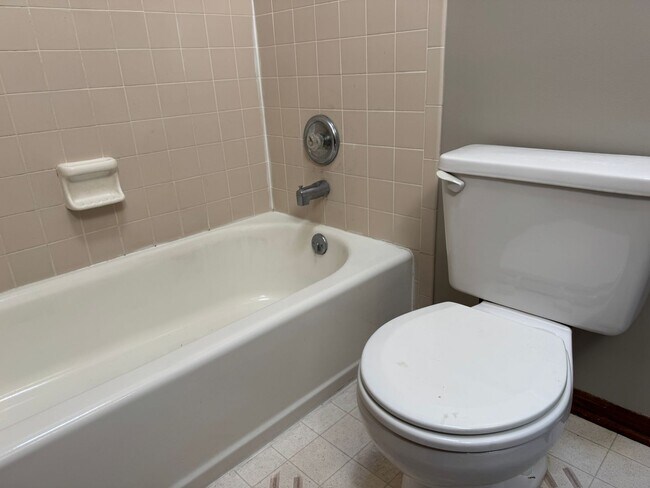 Building Photo - Omaha Rental Home Offering Modern Updates ...