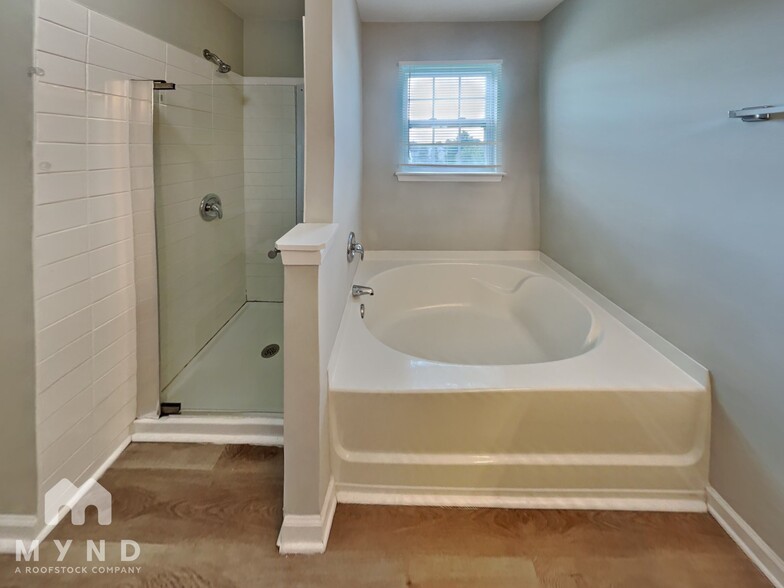 Building Photo - 165 Stallings Mill Dr