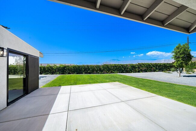 Building Photo - 79869 Hummingbird Ln
