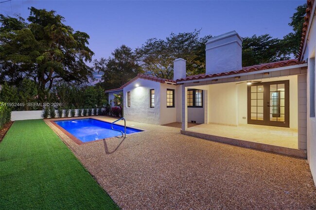 Building Photo - 3519 Toledo St