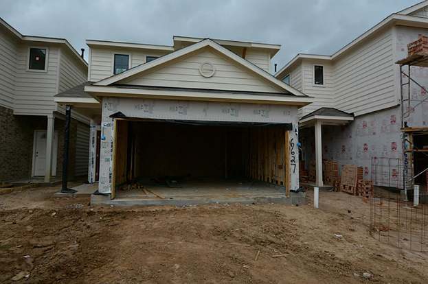 Building Photo - 8023 Villa Lago Ln