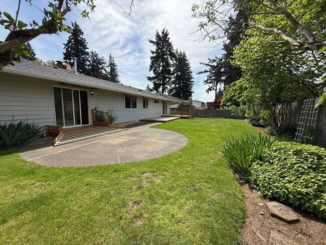 Building Photo - 3Bd/1.5Ba Kirkland House