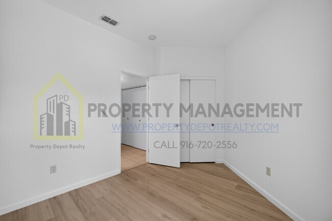 Building Photo - Charming 3-Bedroom Home with 2 Baths